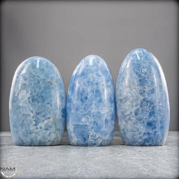 Blauwe calcietvrije vormen – rustgevend trio in zachte