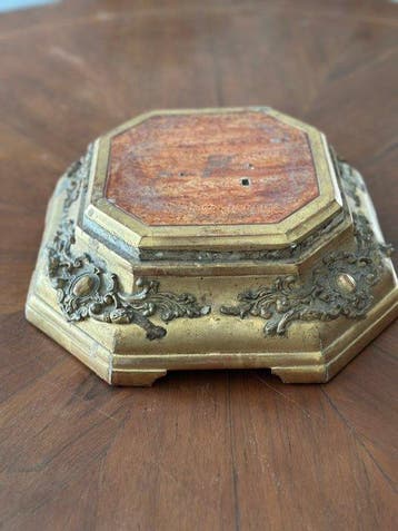 Decoratief ornament - Italië - Antieke zeshoekige basis