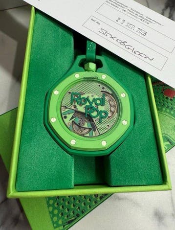 Swatch Royal Pop - Swatch × Audemars Piguet GREEN EIGHT -, Bijoux, Sacs & Beauté