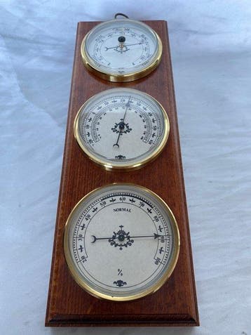 Maritieme objecten - Vintage weersstation van Engelse