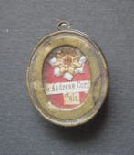 Relique - Argent, Soie, cire à cacheter, Papier, Métal -