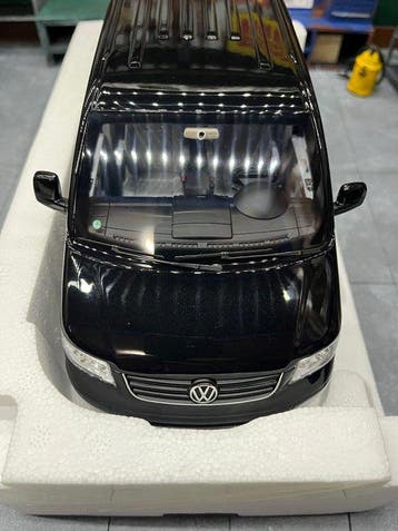 Norev 1:18 - Modelauto - VW T5 Multivan (2003)