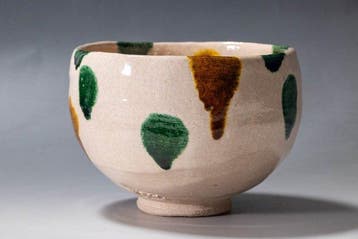 Sancai geglazuurd chawan theebowl door Kikko Bansai (zevende