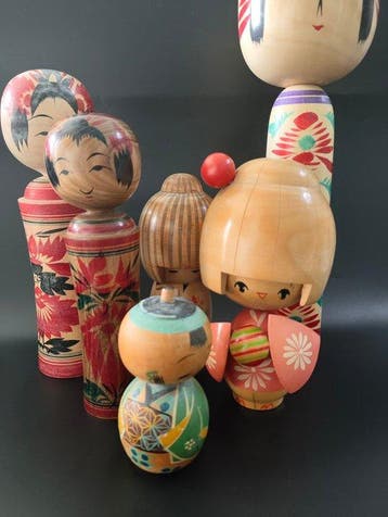A set of Japanese Kokeshi dolls - Beeld Hout - Japan (Zonder