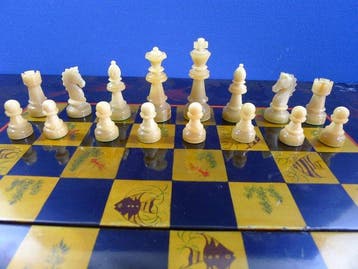 jeu déchecs Avec échiquier en laque de chine King 83 mm -, Antiek en Kunst