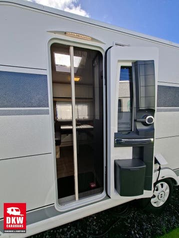 HOBBY De Luxe 400 SFe - Eindereeks aanbieding, Voortentlamp, Hobby, Kleine zit, Tot en met 3