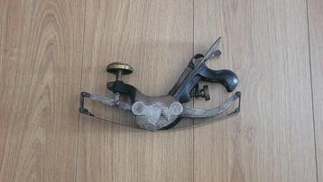 Equivalent allemand du rabot cintrable modèle No. 113 de
