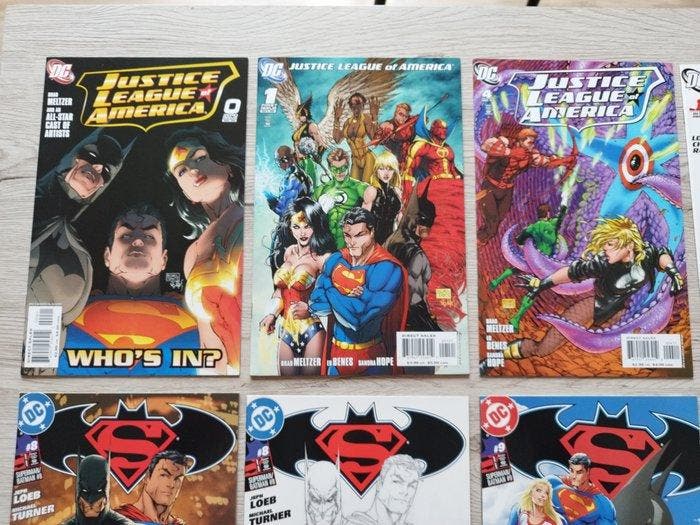 Supergirl, Superman, Batman - 32 Comic collection - Eerste, Livres, BD | Comics
