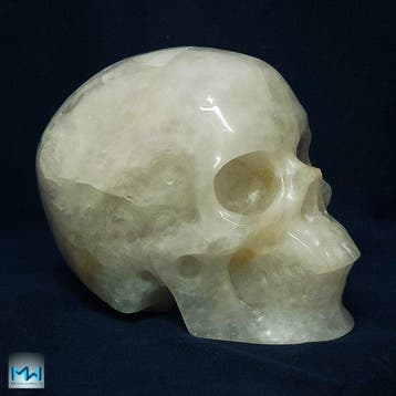 Menselijke schedel, met de hand uitgehouwen in kwarts