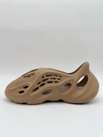 Yeezy X Adidas - Yeezy Foam Runner Clay Taupe - Sneakers -, Kleding | Heren, Schoenen, Nieuw