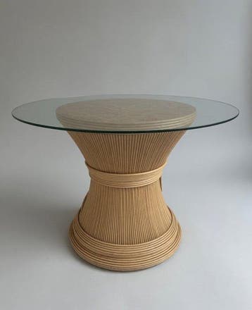 Tafel - Ronde tafel van rotan uit de jaren zeventig,