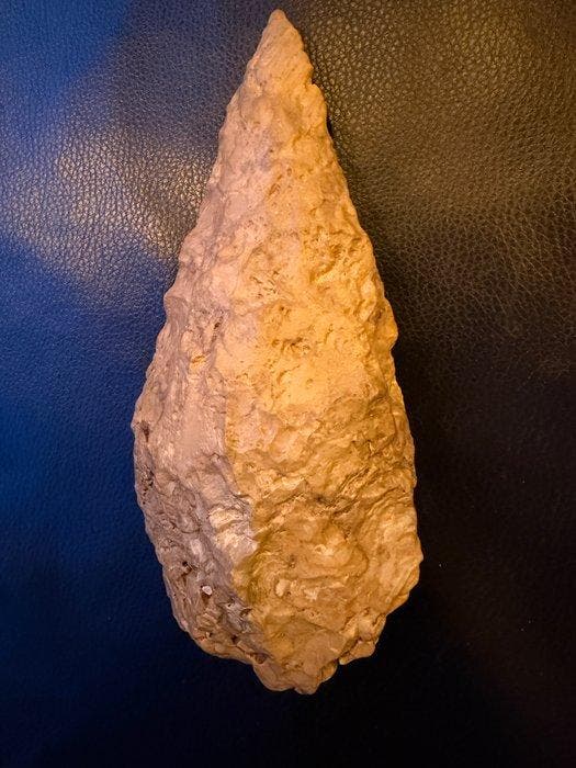 Paléolithique jaspe Ornement architectural - 18 cm - hache, Collections, Minéraux & Fossiles