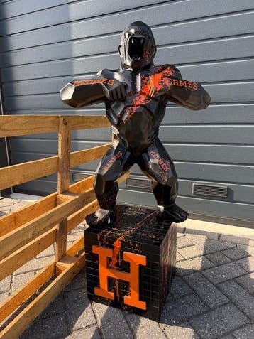 Daluxe Art - 1999 • XXL Hermes Gorilla Display – 110 cm