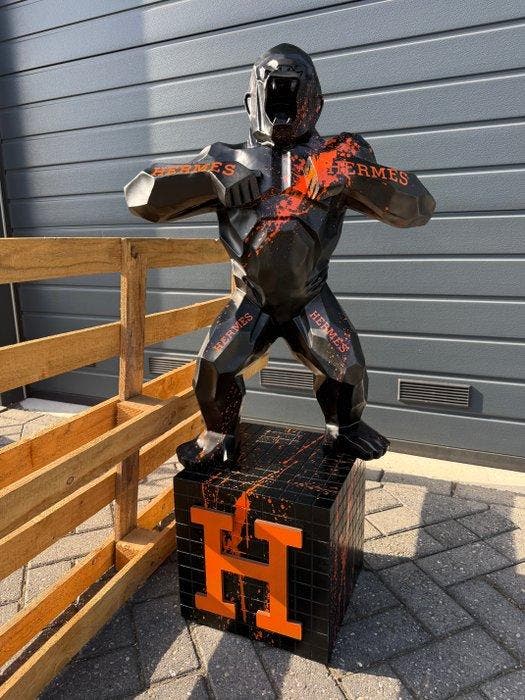 Daluxe Art - 1999 • XXL Hermes Gorilla Display – 110 cm, Antiquités & Art, Art | Objets design