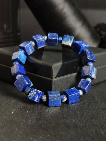 Bracelet précieux en lapis-lazuli - Inclusions de pyrite- 28