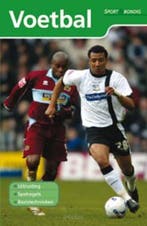 Voetbal / Sport en bondig 9789044718706, Verzenden, Zo goed als nieuw