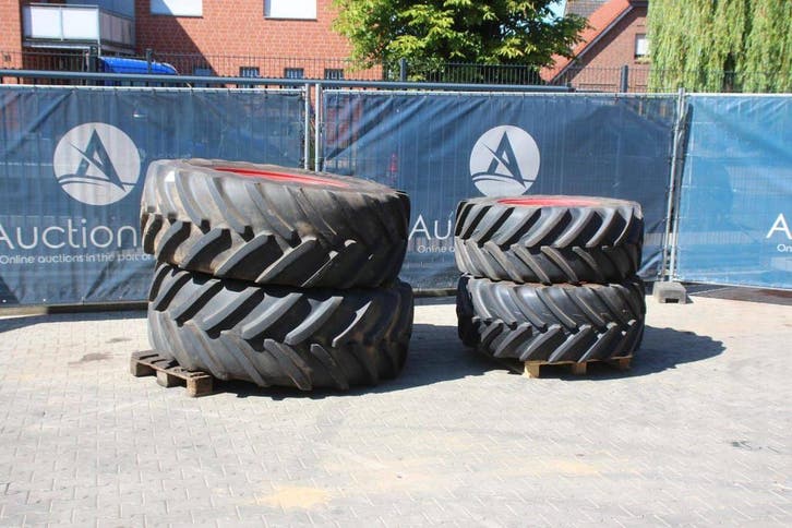 Veiling: Partij banden Michelin Xeobib VF520/60R28 en Multib, Tuin en Terras, Zitmaaiers, Ophalen