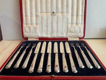 Thomas Bradbury &Sons Ltd - Bestekset (12) - Sterling
