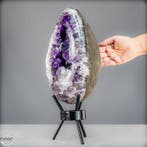 Majestueus amethisten kristallen ei op een edel voetstuk Van, Collections