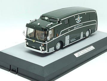 1:43 - Modelauto - Autocar/transportador de equipo B.R.M.