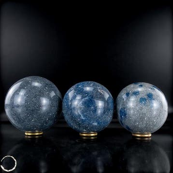 Natuurlijke K2-ballenset uit Madagaskar – Zeldzame blauwe