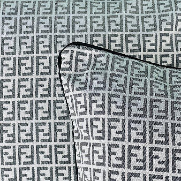 Fendi Casa - Nieuwe set van twee - Kussen, Antiek en Kunst, Antiek | Tapijten, Tafelkleden en Textiel