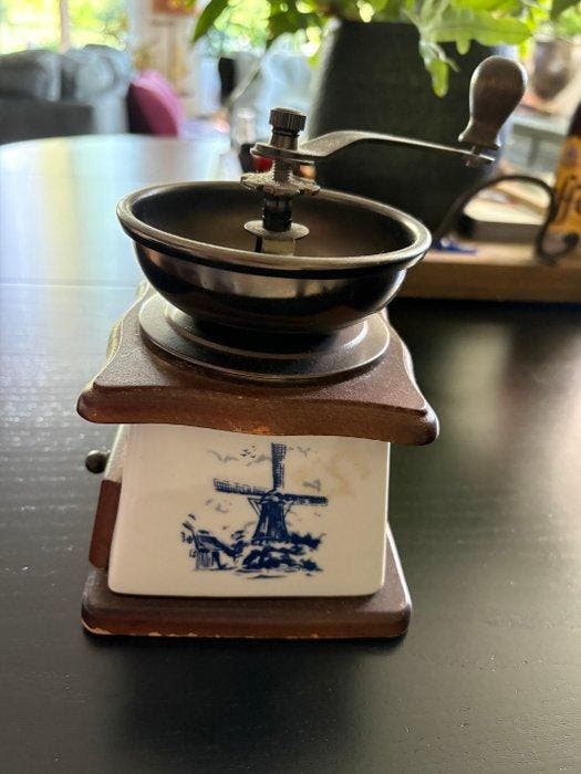 Koffiemolen - Aardewerk, Koper, Hout, Antiek en Kunst, Antiek | Keukengerei