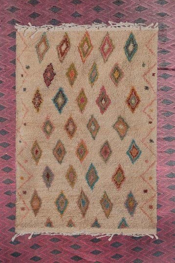 Karpet - Tapis berbère Azilal fait main avec des motifs