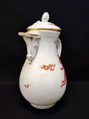 Meissen - Koffiepot - Roter Ming Drache mit Goldstaffage