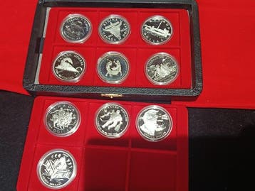 Canada. 1 Dollar 1979/2000, 10 x Coins - 240,60 Grm. Silver
