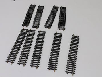 Schaal H0 Märklin 2106 rechte rails 168,9mm 9 st.  #3111, Ophalen of Verzenden, Rails