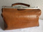 Vintage Arzt- / Doktortasche aus Leder – große Bügeltasche -