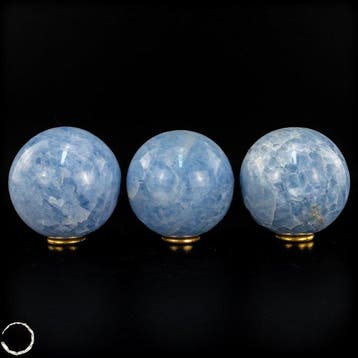 Blauwe calciet-bolletjesset – Drie harmonieuze