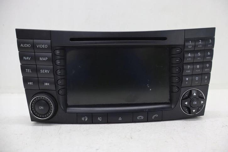 Radio CD Navigatie Navi Mercedes Benz CLS W219 A2118204197, Auto-onderdelen, Elektronica en Kabels, Gebruikt, Verzenden