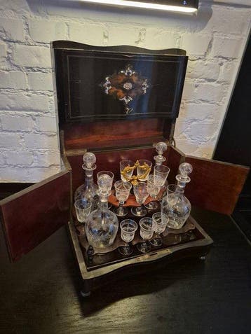 Armoire à liqueurs - Acajou