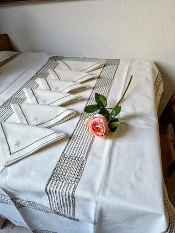 Exquisites 7-teiliges Kaffeeservice-Set aus schwerem Leinen
