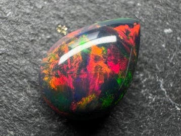 4,66ct Opaal Cabochon- 0.93 g