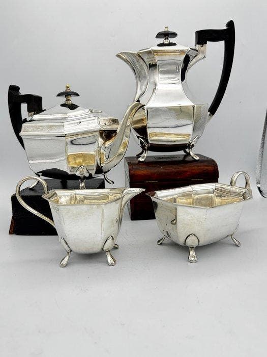 4-Piece Vintage Sheffield Silver-Plated Tea & Coffee Set -, Antiquités & Art, Curiosités & Brocante