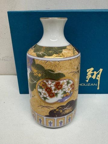 Japanse vintage aardewerk 2 tokkuri 5 stuks sakeglazen