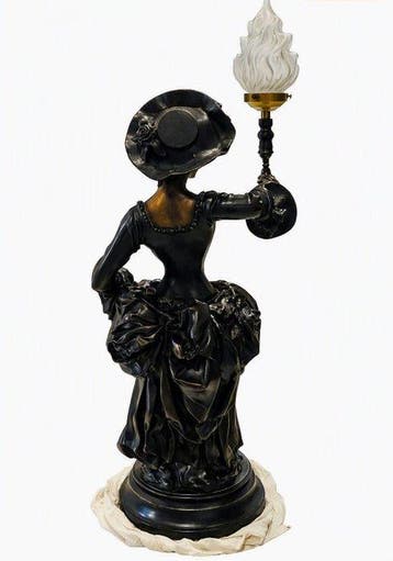 David - David - Beeld, Dama con antorcha lámpara figurativa