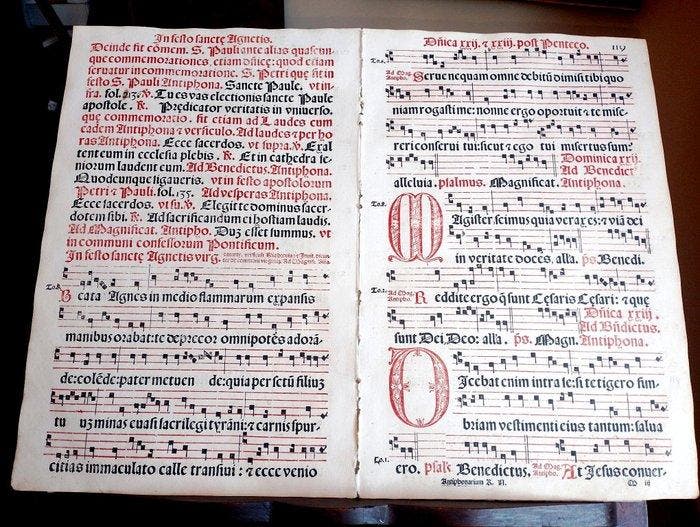 Catholic Church - Antiphonarium Romanum sheet Gregorian, Antiek en Kunst, Antiek | Boeken en Manuscripten