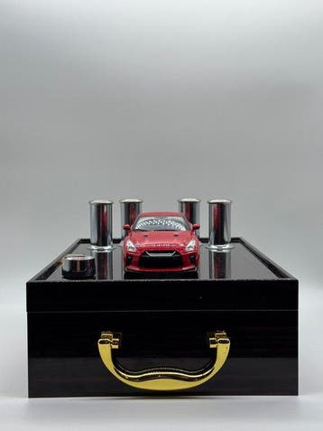 1:24 - Model sportwagen - Nissan GT-R Pure Sound Handmade