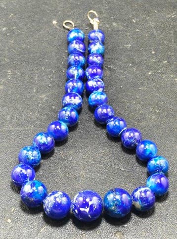 Fluorescerend lapis lazuli Kralenketting - Hoogte: 420 mm -