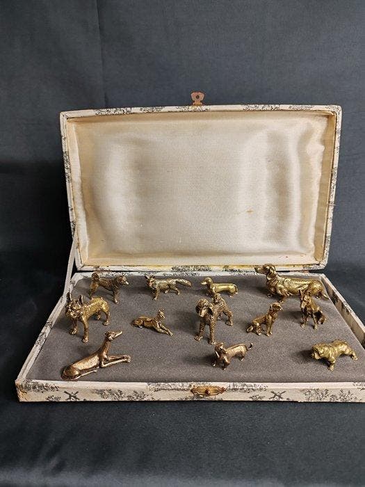 Messensteun (12) - Verguld brons, Antiek en Kunst, Antiek | Meubels | Tafels