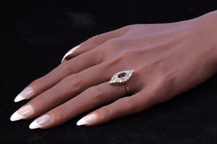 Ring - 14 karaat Geel goud - 0.58ct. tw. Saffier - Diamant -, Bijoux, Sacs & Beauté, Bagues
