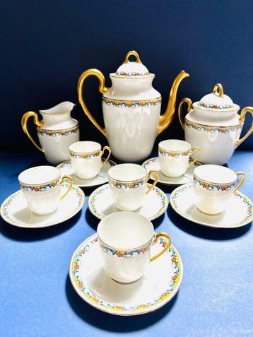 Limoges - “M&D” Elegant French Coffee Service, 17 Pieces –, Antiek en Kunst
