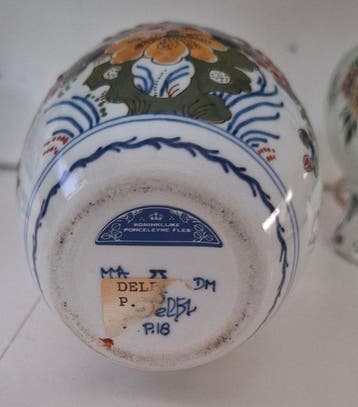 Themacollectie - Veelkleurige voorwerpen van Delfts, Antiek en Kunst