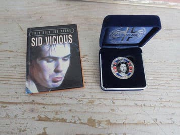 Sex Pistols - Nice Lot with 3 Punk Records and Rare Items of