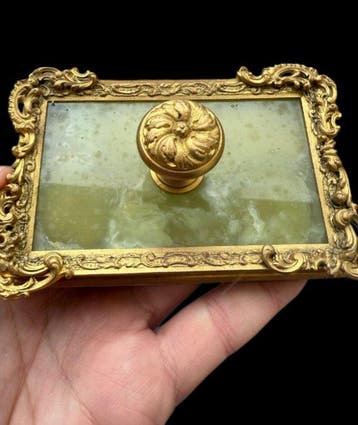 Het Zegel van de Nacht: uiterst luxueus Victoriaans, Collections