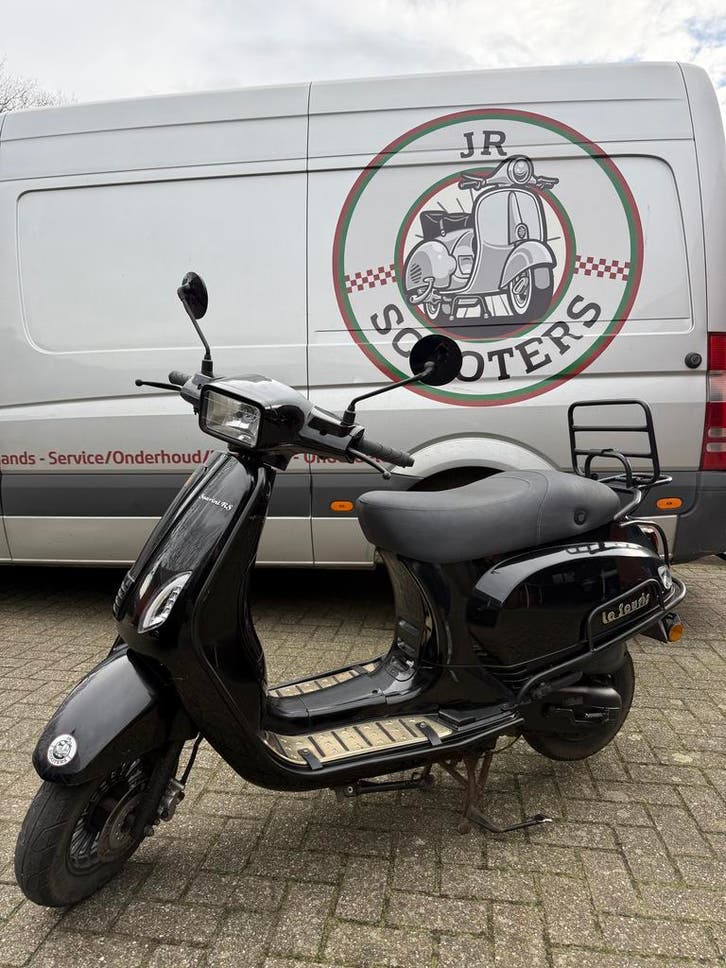 Scooter A-klasse (Geen Rijbewijs Nodig!), Fietsen en Brommers, Scooters | Overige merken, Zo goed als nieuw, Benzine, Klasse A (25 km/u)